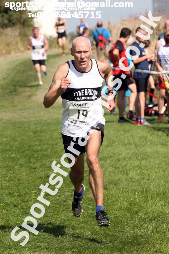 Senior mens and veteran relays, Sunderland Harriers Cross Country Relays, Farringdon, Sunderland . Photo: David T. Hewitson/Sports for All Pics